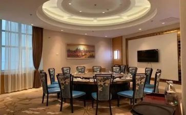 在饭店工作体会心得8篇